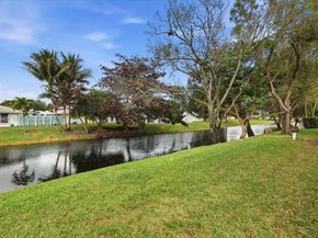 8615 Bridle Path Ct, Davie FL 33328