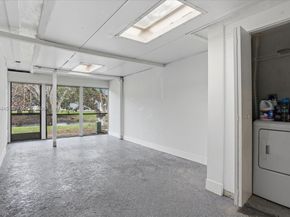 8615 Bridle Path Ct, Davie FL 33328