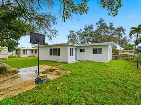 671 NW 23rd Ter, Pompano Beach FL 33069