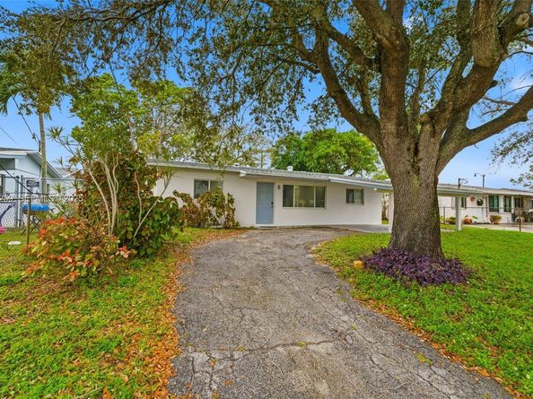 671 NW 23rd Ter, Pompano Beach FL 33069