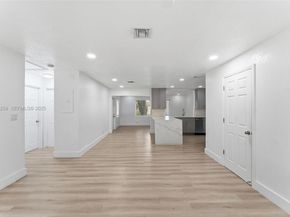 671 NW 23rd Ter, Pompano Beach FL 33069