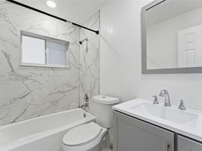 671 NW 23rd Ter, Pompano Beach FL 33069