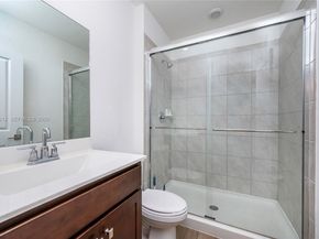 624 NE 5th St, Florida City FL 33034