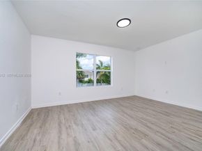 624 NE 5th St, Florida City FL 33034
