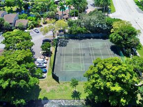 9956 Nob Hill Pl 9956, Sunrise FL 33351