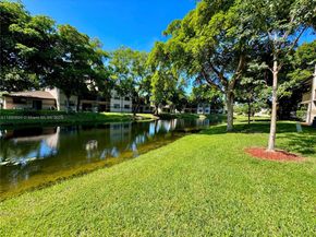 9956 Nob Hill Pl 9956, Sunrise FL 33351