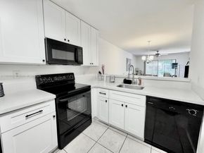 9956 Nob Hill Pl 9956, Sunrise FL 33351