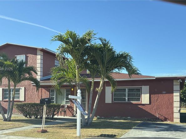 10465 SW 173rd Ter, Miami FL 33157