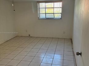 10465 SW 173rd Ter, Miami FL 33157