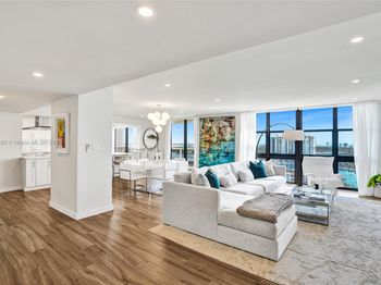 9 Island Ave