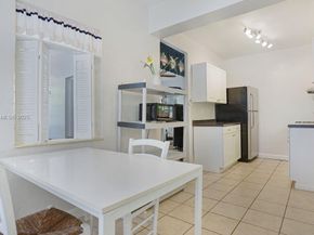 1423 Biarritz Dr, Miami Beach FL 33141