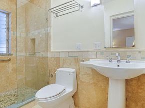 1423 Biarritz Dr, Miami Beach FL 33141