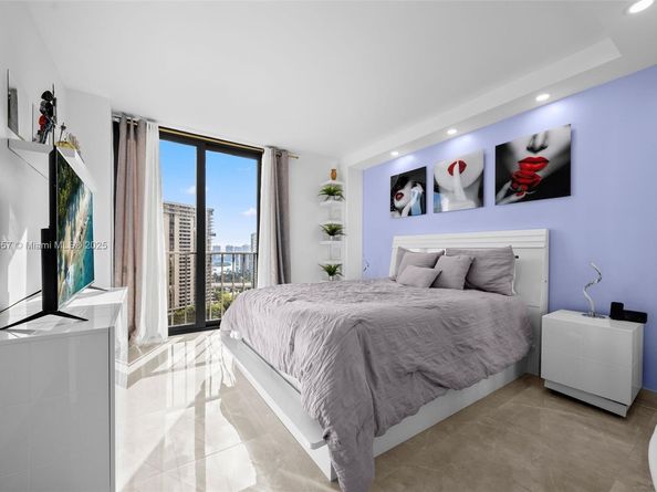 19667 Turnberry Way 20B, Aventura FL 33180