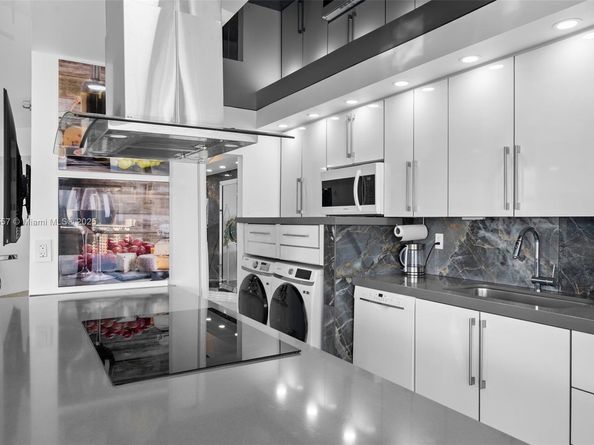 19667 Turnberry Way 20B, Aventura FL 33180