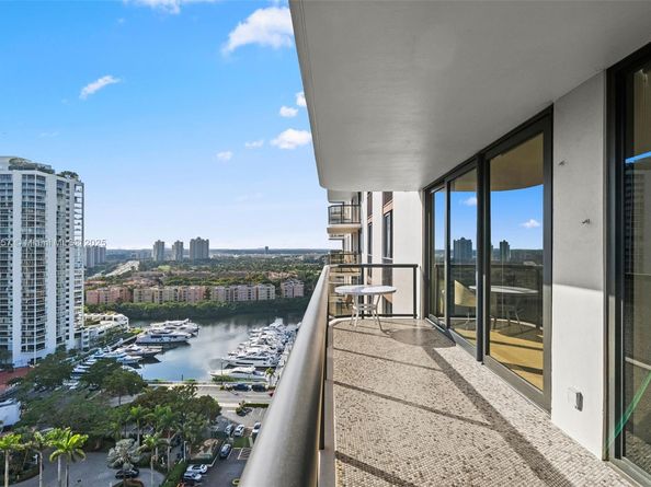 19667 Turnberry Way 20B, Aventura FL 33180