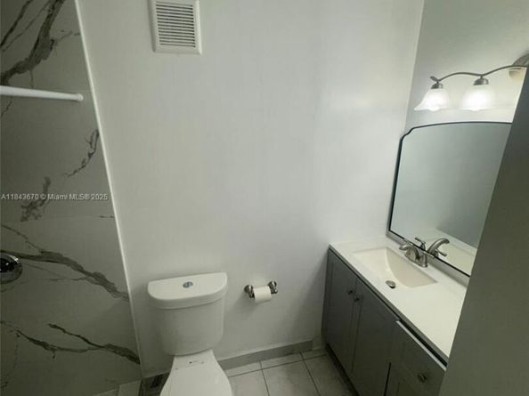 4360 W 11th Ln 33, Hialeah FL 33012