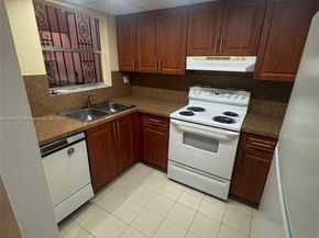 4360 W 11th Ln 33, Hialeah FL 33012