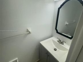 4360 W 11th Ln 33, Hialeah FL 33012