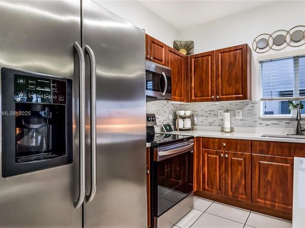 3087 NW 30th Pl, Oakland Park FL 33311