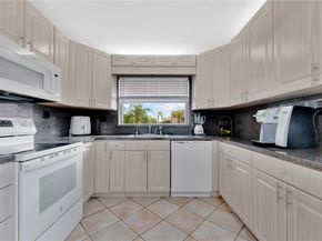 9721 Sunrise Lakes Blvd 201, Sunrise FL 33322