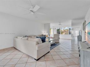 9721 Sunrise Lakes Blvd 201, Sunrise FL 33322