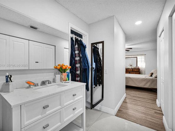 31 NW 133rd Pl, Miami FL 33182