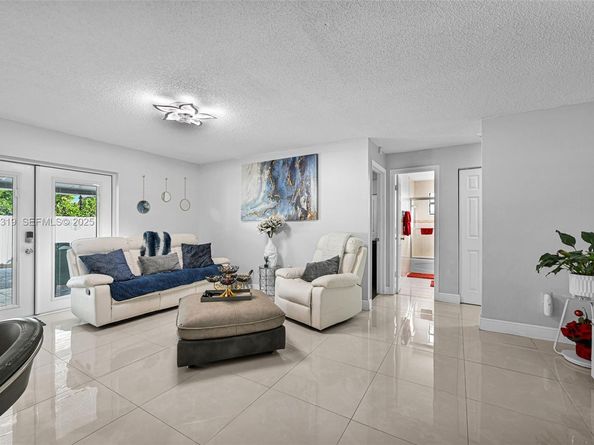 31 NW 133rd Pl, Miami FL 33182