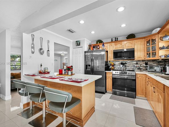 31 NW 133rd Pl, Miami FL 33182