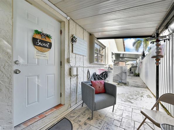 31 NW 133rd Pl, Miami FL 33182