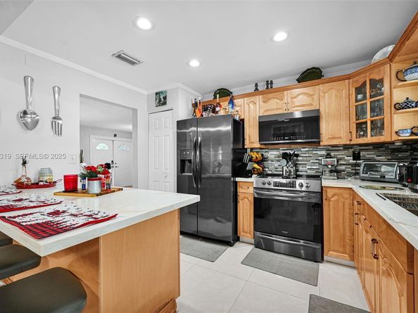 31 NW 133rd Pl, Miami FL 33182