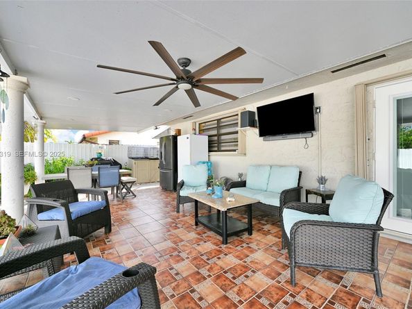 31 NW 133rd Pl, Miami FL 33182