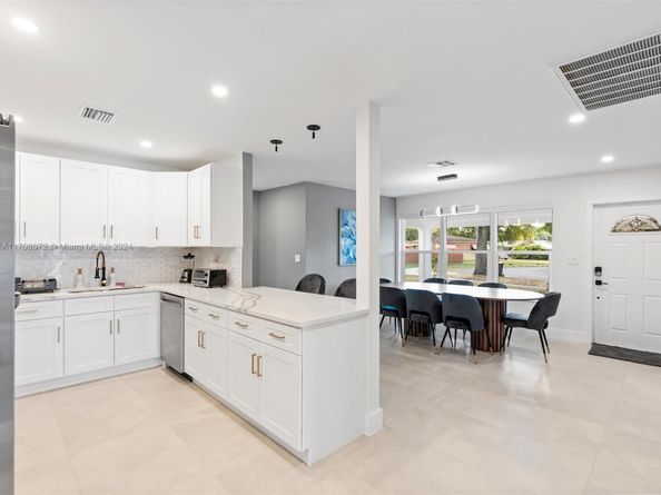 503 S 58th Ct, Hollywood FL 33023