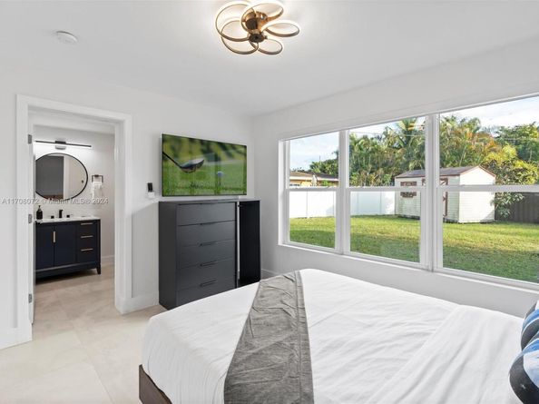 503 S 58th Ct, Hollywood FL 33023