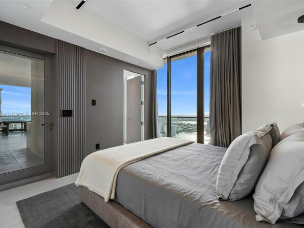 17975 Collins Ave N4601, Sunny Isles Beach FL 33160