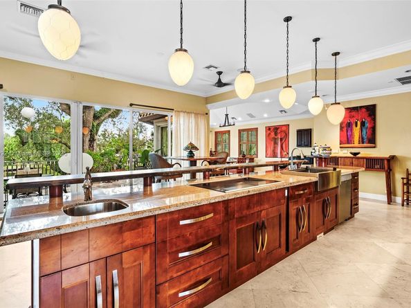 1115 SW 5th Pl, Fort Lauderdale FL 33312