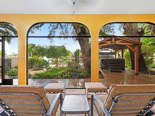 1115 SW 5th Pl, Fort Lauderdale FL 33312