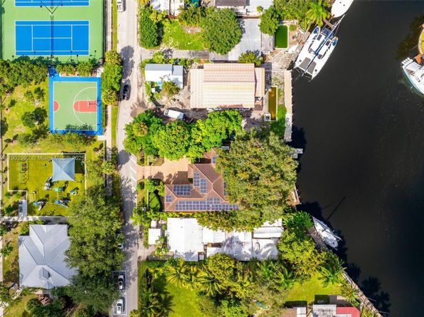 1115 SW 5th Pl, Fort Lauderdale FL 33312