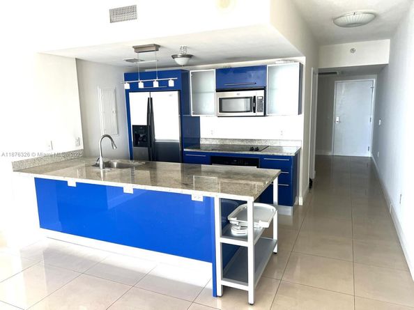 185 SW 7th St 3502, Miami FL 33130