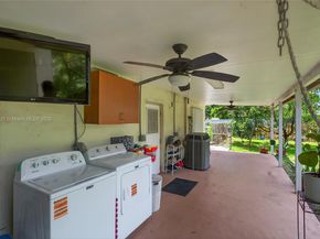 395 NW 124th St, North Miami FL 33168