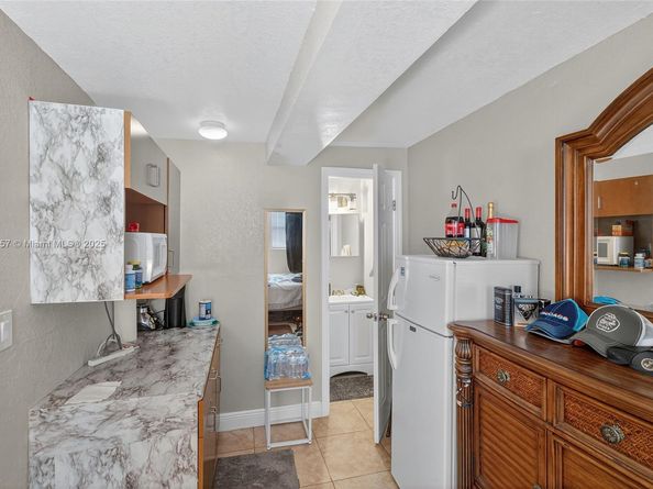 395 NW 124th St, North Miami FL 33168