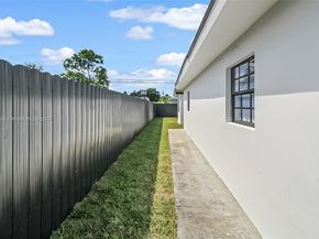 4314 SW 97th Ct, Miami FL 33165