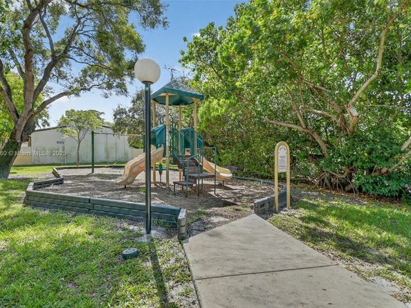 19220 NE 25th Ave 274B, Miami FL 33180