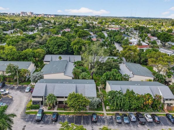 19220 NE 25th Ave 274B, Miami FL 33180