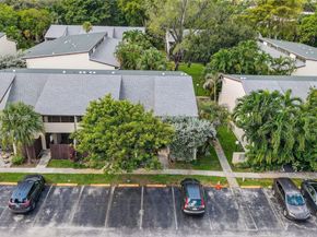 19220 NE 25th Ave 274B, Miami FL 33180