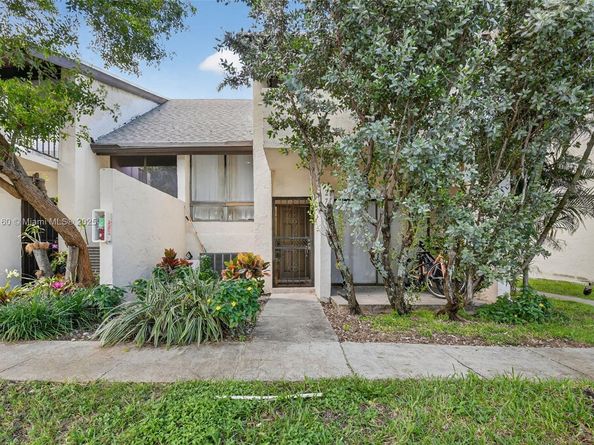 19220 NE 25th Ave 274B, Miami FL 33180