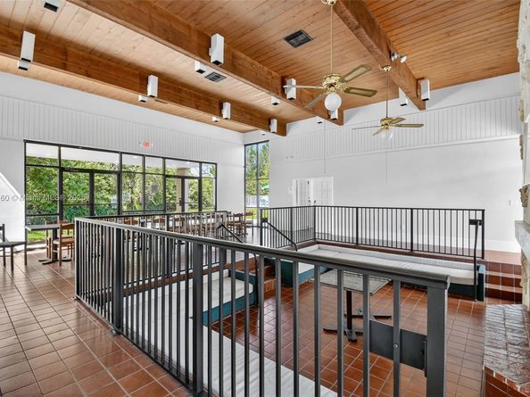 19220 NE 25th Ave 274B, Miami FL 33180