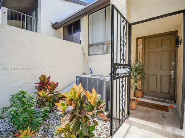 19220 NE 25th Ave 274B, Miami FL 33180