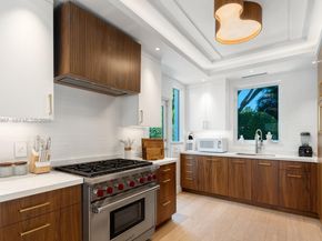 4580 Post Ave, Miami Beach FL 33140