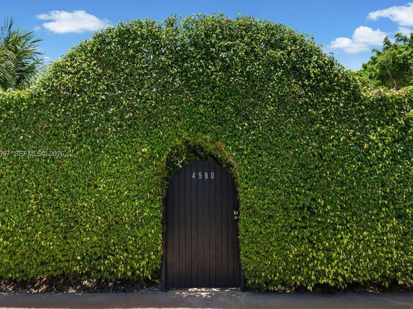 4580 Post Ave, Miami Beach FL 33140