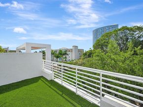 455 NE 39th St 205, Miami FL 33137